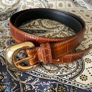 Liz Claiborne brown embossed belt 31.5-35.5”